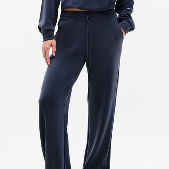 Athleta Pants - Athleta Seasoft Mid Rise Straight Pant – Size XS